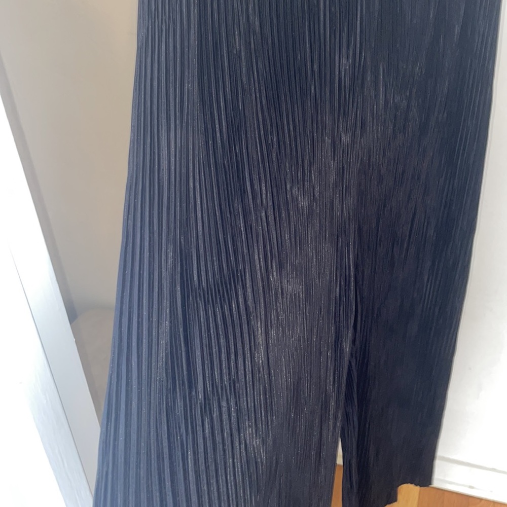 Top+ Pants - Picture 3 of 5